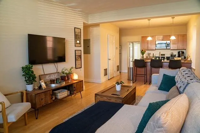 310 Bridge St #1 — Photo 1