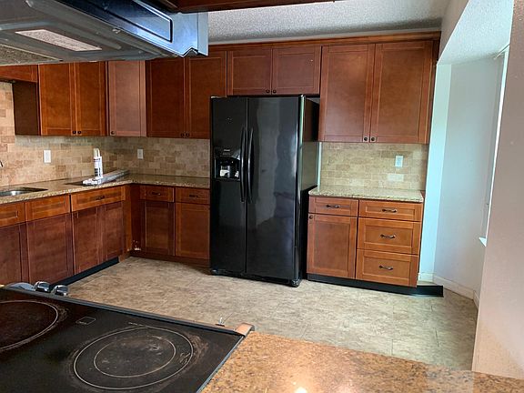 3rd image of 5423 Vista Trl