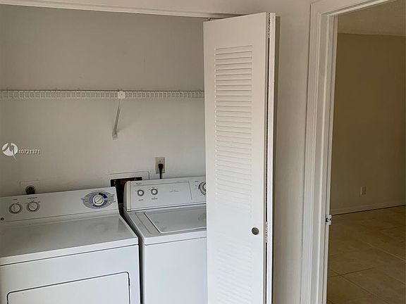 5th image of 3360 Pinewalk Dr N APT 1315