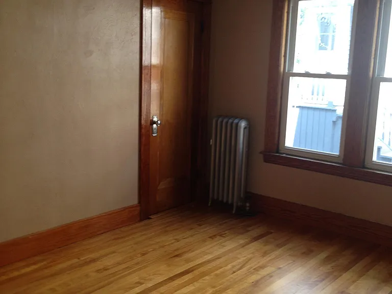 30 Strathmore Rd — Photo 7