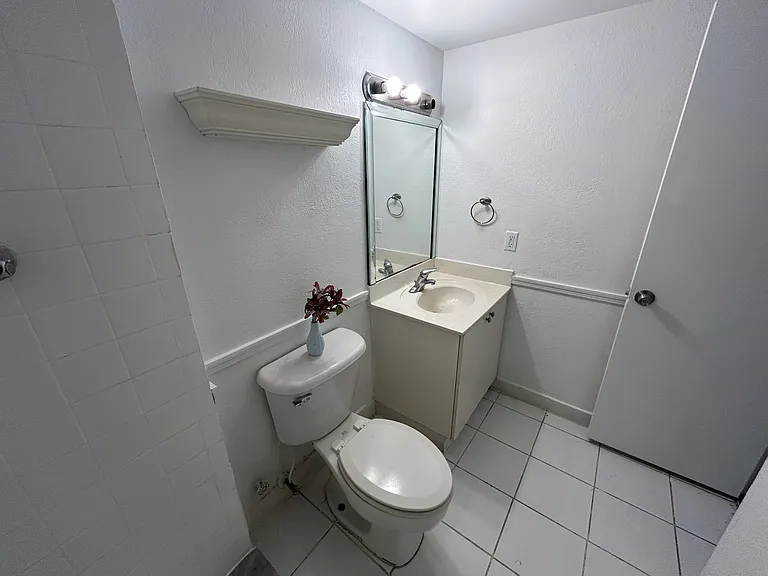 4205 N University Dr #112-1-566 — Photo 10