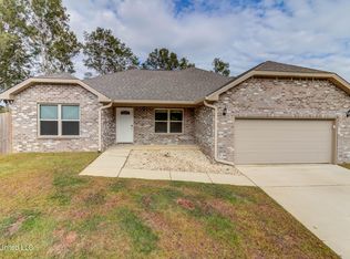 13672 Tara Hills Cir, Gulfport, MS 39503