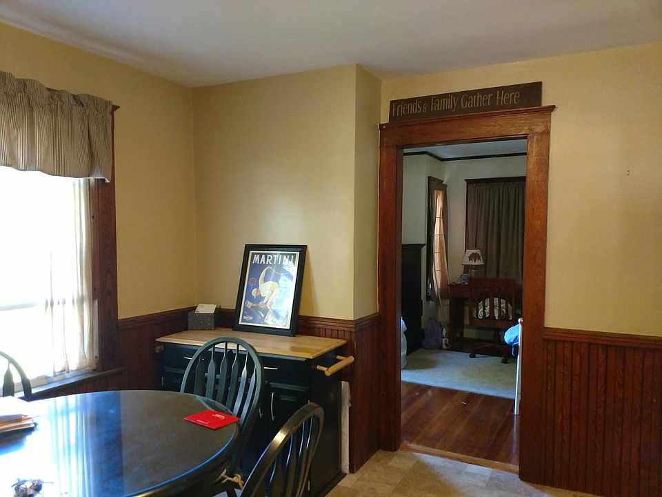 1st image of 4 Fairview Ave #1