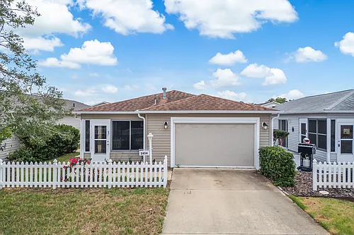 2454 Southern Oak St Photo 1