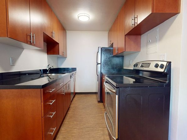 733 Summit Ave E #398