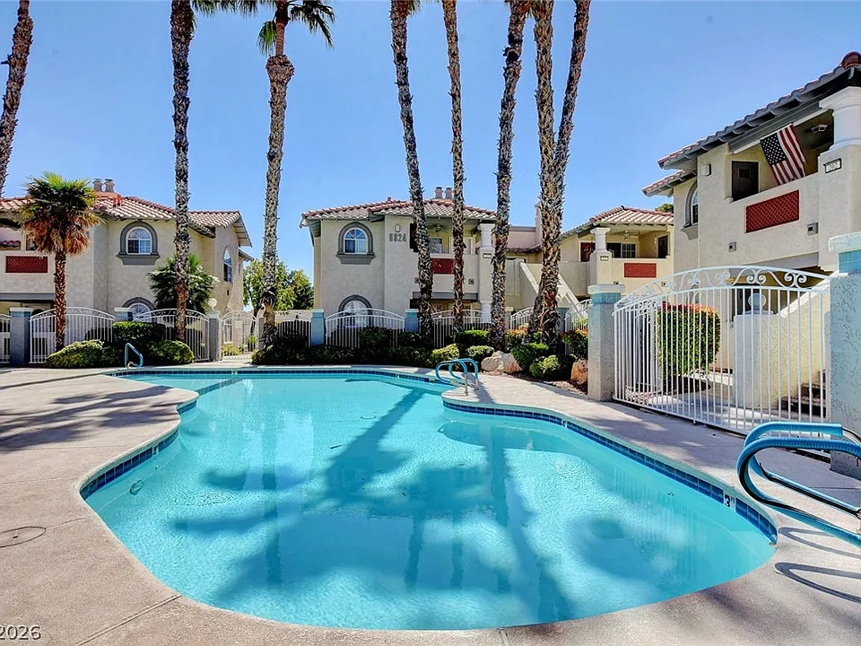 6812 Elm Creek Dr #102