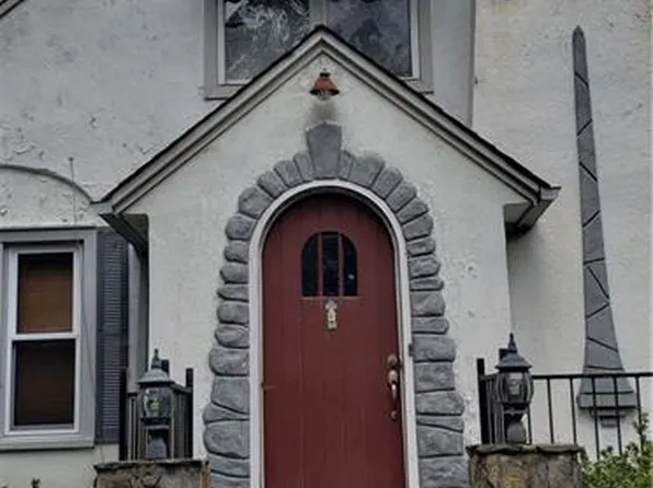 210 Stone St, Thomasville, NC 27360