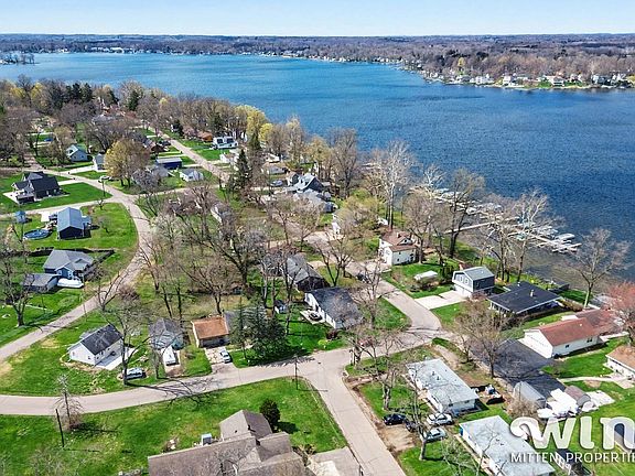 3rd image of 8274 Pokagon Rd