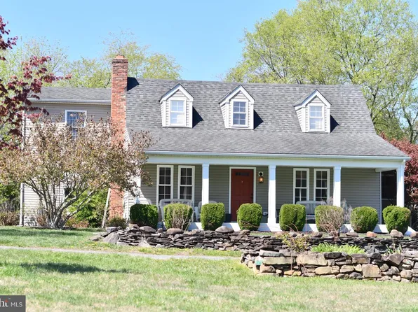 8446 Turnbull Rd, Warrenton, VA 20186