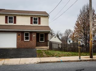 112 N Reamstown Rd, Stevens, PA 17578