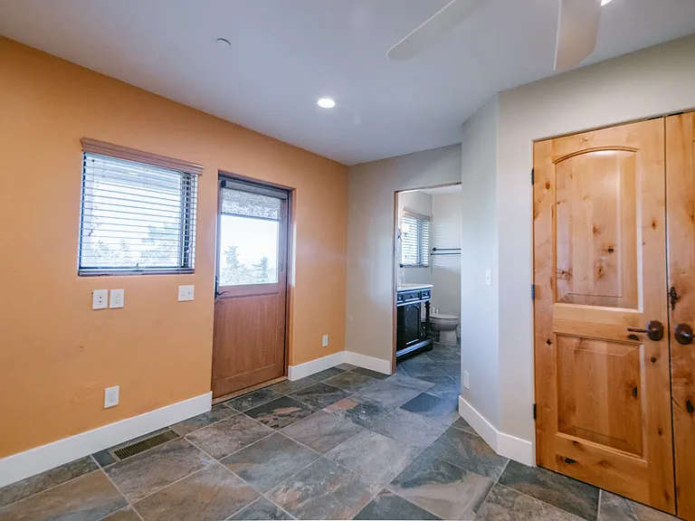 300 Corona Rd — Photo 28