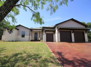 1106 Fault Line Dr, Kingsland, TX 78657