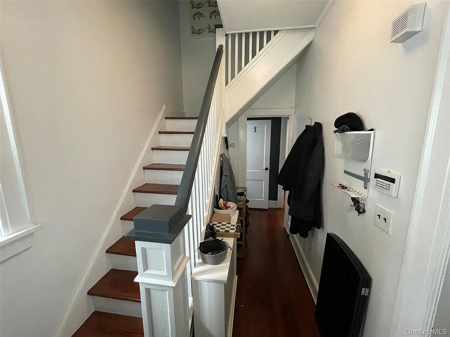 3 bed, 1.5 bath, 1537 sqft, $5,200 — Photo 3