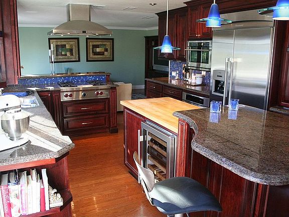 Subzero Wine Cooler, Granite Counters, Maple Island