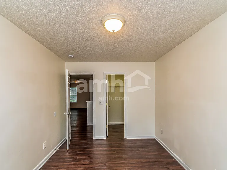 1212 Whitman Dr — Photo 12