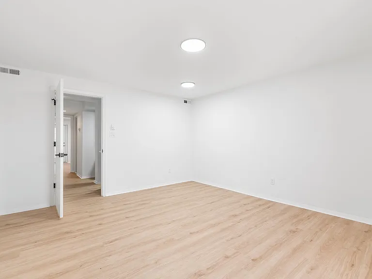 The Gallery Apartments — Photo 66