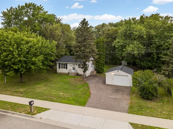 1935 55th St E, Inver Grove Heights, MN 55077