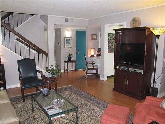 2nd image of 4745 Oakbrook Ct