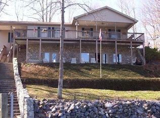 1664 Snidow Dr, Goodview, VA 24095