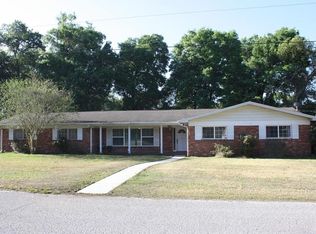 401 Sunset Rd, Plant City, FL 33563