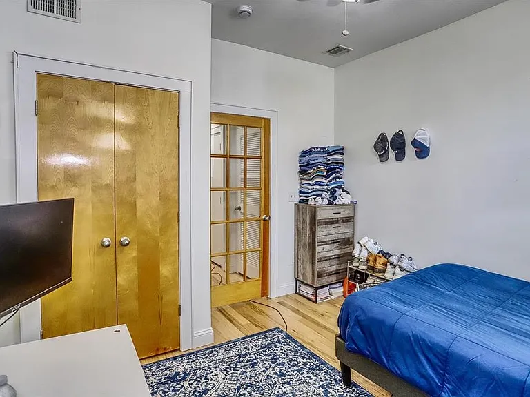 314 Monroe St #8 — Photo 7