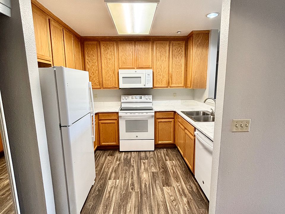 1st image of 540 S El Camino Real #303