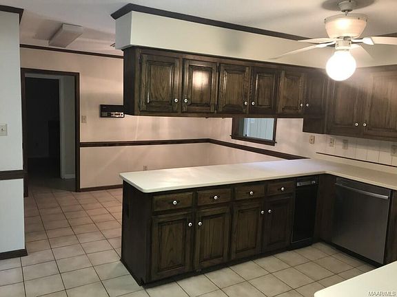 3rd image of 527 Seminole Dr