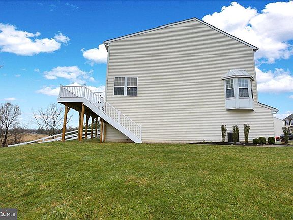 2nd image of 158 S Savanna Dr