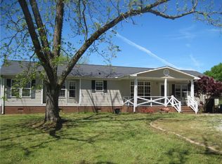 201 Wilson Creek Rd, Iva, SC 29655