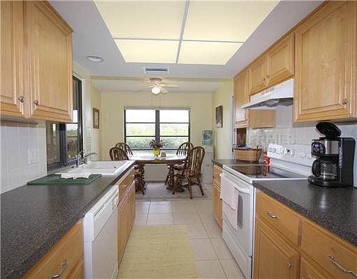 5th image of 5012 San Massimo Dr