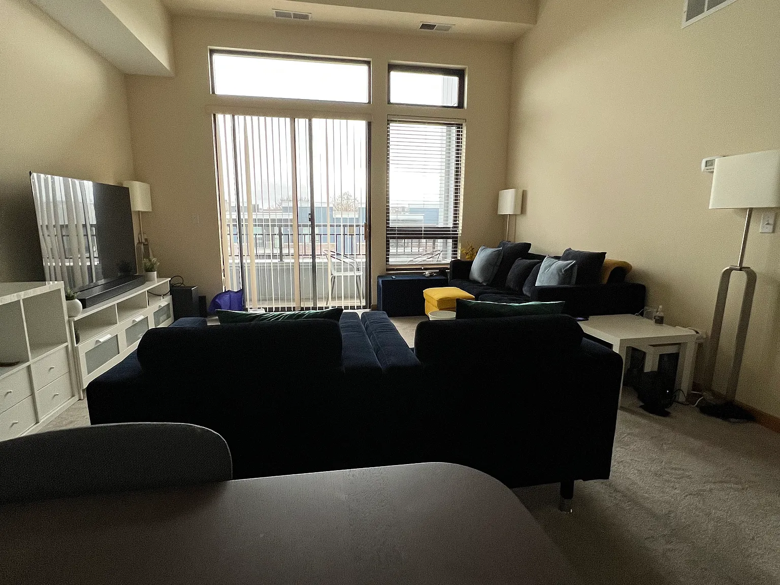 1 bed, 956 sqft, $1,900 — Photo 3