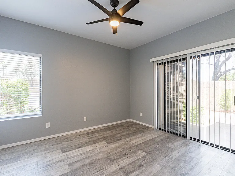 2035 S Elm St #109 — Photo 24