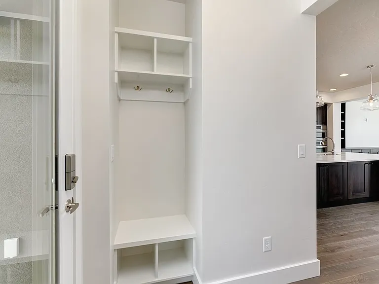 4314 E Parkcenter Blvd — Photo 23