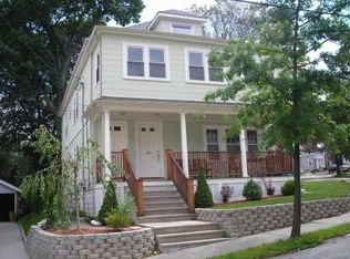 129 Hillside Rd #1, Watertown, MA 02472