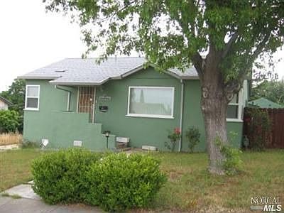 2nd image of 18 Beverly Dr