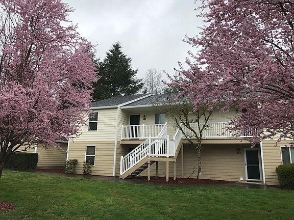 4th image of 13216 NE Salmon Creek Ave Unit C2