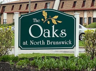112 N Oaks Blvd, North Brunswick, NJ 08902