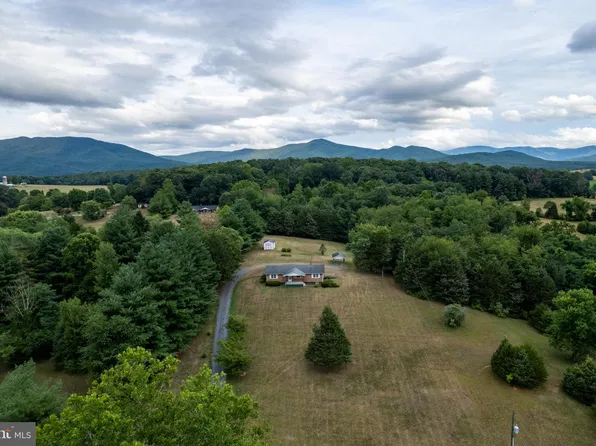 4984 Us Highway 340n, Rileyville, VA 22650