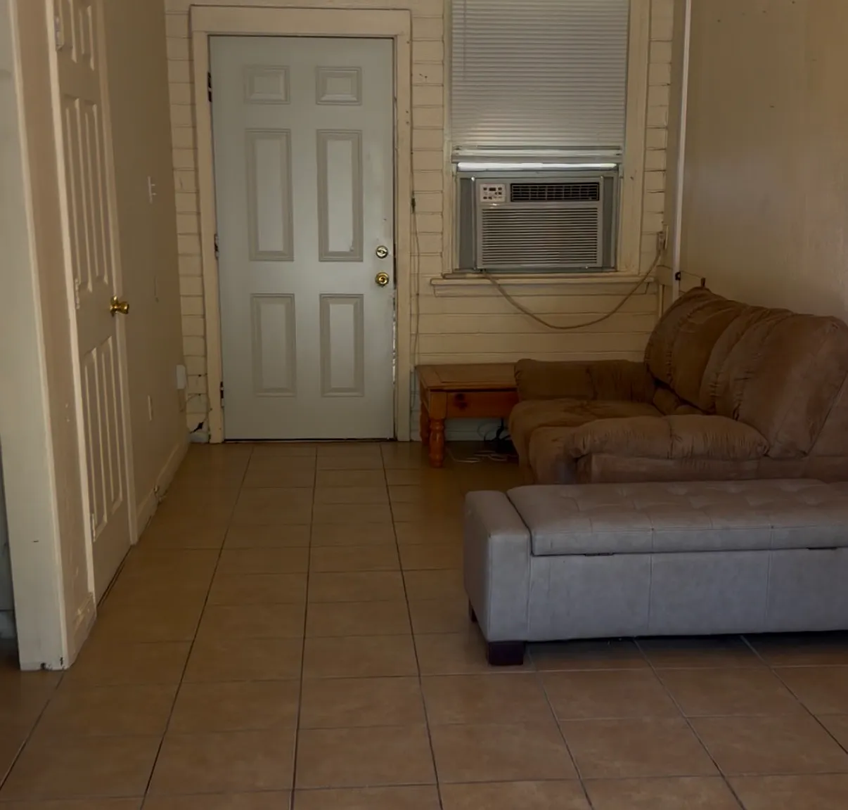 2 bed, 1100 sqft, $1,200 — Photo 4