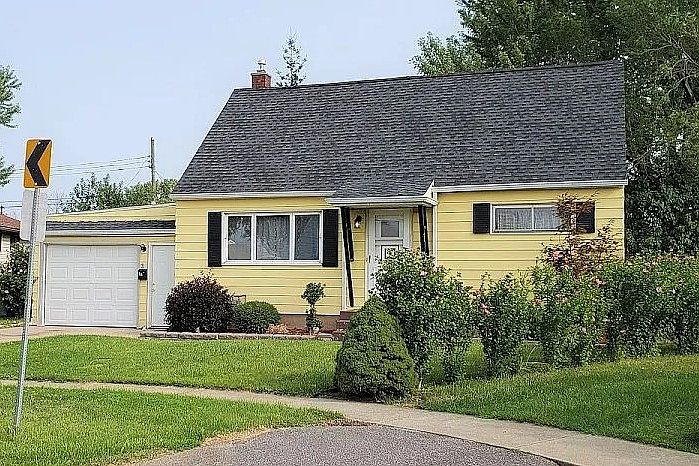 1st image of 30 Sharon Ct