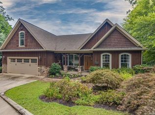 25 Flagstone Ln, Tryon, NC 28782