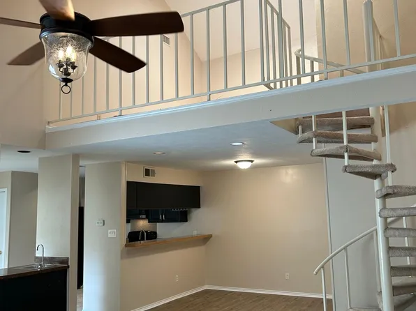 9712 Springtree Ln, Dallas, TX 75243