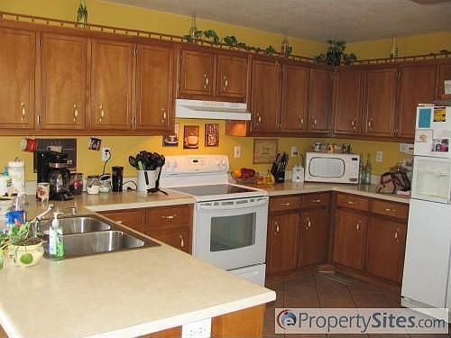 5th image of 229 Susie Dr