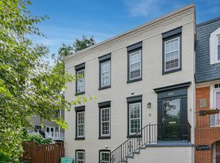 1340 N Lynnbrook Dr, Arlington, VA 22201