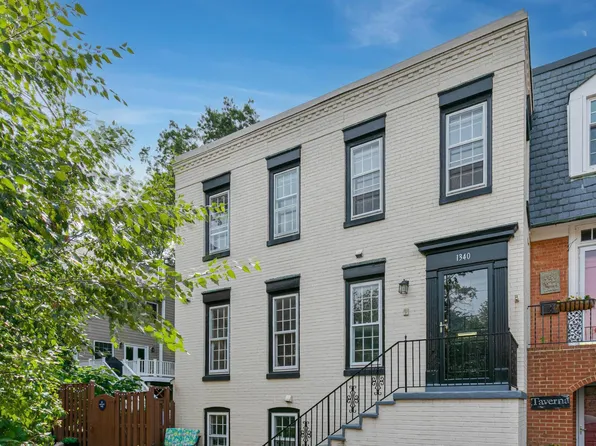 1340 N Lynnbrook Dr, Arlington, VA 22201