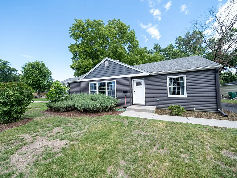 4948 Normandy Pl — Photo 1