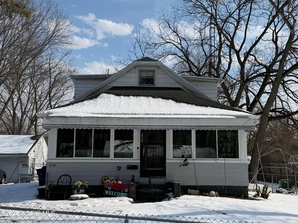 630 Saturn Dr, Toledo, OH 43615