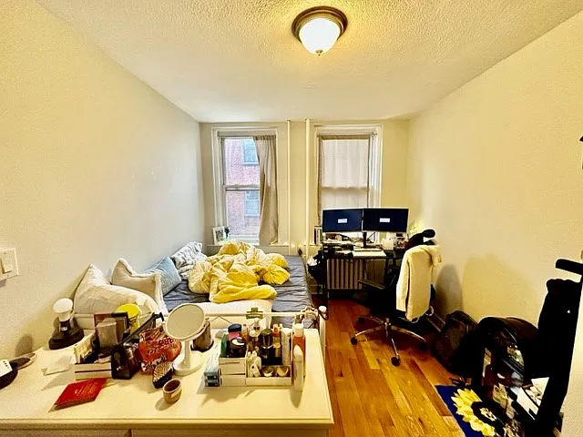 220 Hanover St #21 — Photo 5