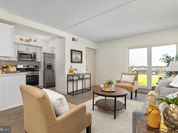 8601 Sacramento Dr APT B, Alexandria, VA 22309