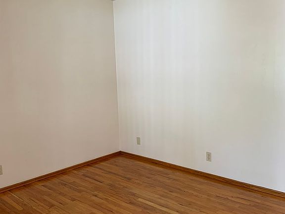 5th image of 2121 15th St Unit 6